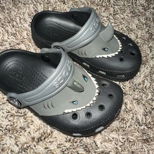 Like new toddler shark crocs size 8